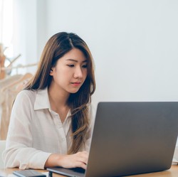 Selamat Hari Ibu, Ini 10 Emiten RI dengan Karyawan Perempuan Terbanyak