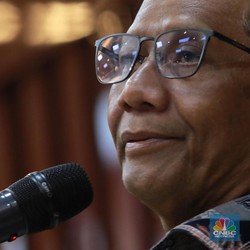 Begini Ekspresi Mahfud Usai Bertemu Jokowi &  Ajukan Pengunduran Diri