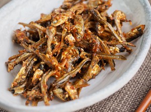 Resep Sambal Teri Wijen ala Korea, Gurih Pedas Manisnya Bikin Nagih