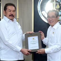 BPK Serahkan Hasil Investigasi LPEI & Kemenpora ke Kejagung