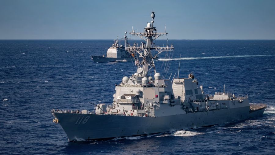 Dua kapal induk Angkatan Laut A.S. bergabung dengan kapal perusak Jepang dalam Acara Dek Multi-Besar di Laut Filipina. (Dok: Commander, U.S.)