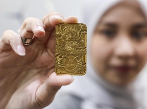 Harga Emas Hari Ini Anjlok!