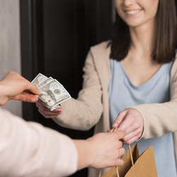 Kemendag Beri Respons Tak Terduga Soal Bisnis Jastip, Bilang Begini