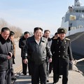 Korut Bersiap Perang, Kim Jong Un Tinjau Galangan Kapal Nampo