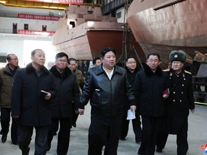 Korut Tingkatkan Persiapan Perang, Kim Jong Un Inspeksi Kapal Perang