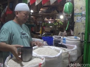 Pasokan Kurang, Harga Beras di Purwakarta Naik