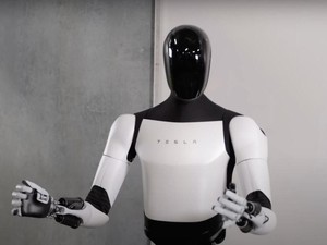 Proyek Robot Mirip Manusia Buatan Elon Musk Molor Lagi