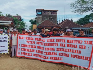 Warga Perbatasan Klaten-Gunungkidul Demo Tutup Tambang Uruk Tol
