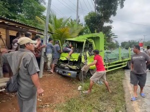 Laka Beruntun 4 Kendaraan di Jalinsum Lubuklinggau, Kernet Truk Tewas