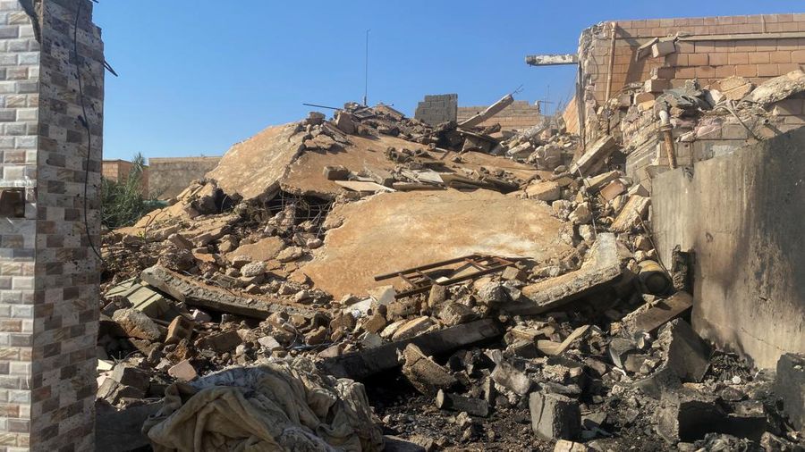 Amerika Serikat menggempur lewat udara 85 titik di tujuh lokasi di Suriah dan Irak di wilayah yang didukung militan Iran pada Jumat (2/2) waktu setempat. (REUTERS/STRINGER)