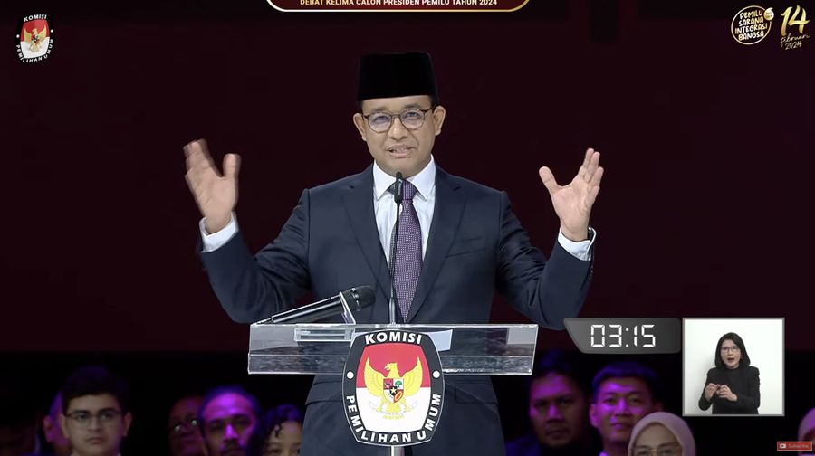 Capres nomor urut 1 Anies Baswedan menyampaikan gagasannya saat debat presiden Pemilu 2024 di JCC, Jakarta, Minggu, (4/1/2024). (Tangkapan Layar Youtube KPU RI)