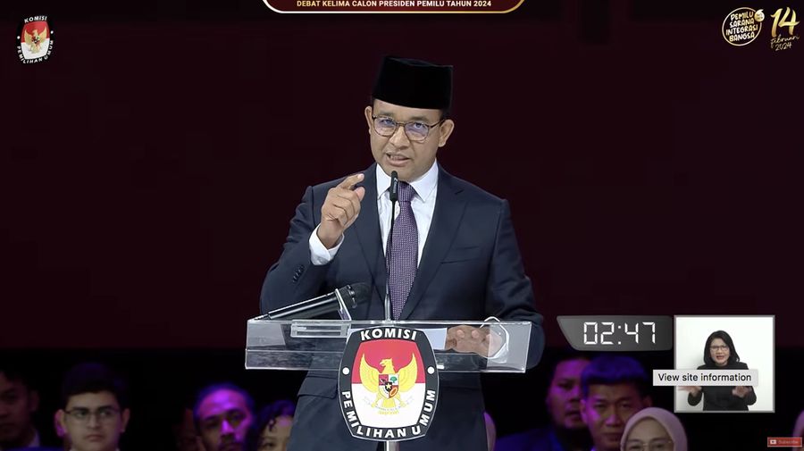 Capres nomor urut 1 Anies Baswedan menyampaikan gagasannya saat debat presiden Pemilu 2024 di JCC, Jakarta, Minggu, (4/1/2024). (Tangkapan Layar Youtube KPU RI)