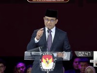 Panas, Anies Singgung Bagi-Bagi Bansos di Debat Final Capres 2024