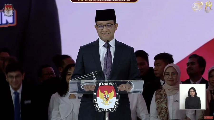 Capres nomor urut 1 Anies Baswedan menyampaikan gagasannya saat debat presiden Pemilu  2024 di JCC, Jakarta, Minggu, (4/1/2024). (Tangkapan Layar Youtube KPU RI)