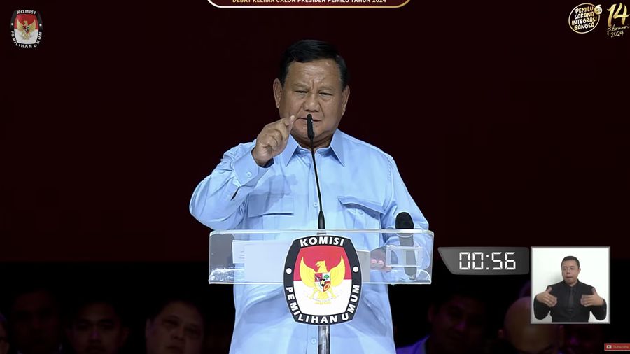 Capres nomor urut 2 Prabowo Subianto menyampaikan gagasanya saat debat presiden Pemilu 2024 di JCC, Jakarta, Minggu, (4/1/2024). (Tangkapan Layar Youtube KPU RI)