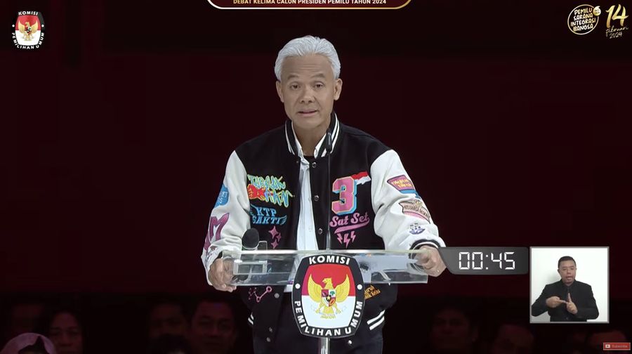 Capres nomor urut 3 Ganjar Pranowo menyampaikan gagasanya saat debat presiden Pemilu 2024 di JCC, Jakarta, Minggu, (4/2/2024). Capres nomor urut 3 Ganjar Pranowo menyampaikan gagasanya saat debat presiden Pemilu 2024 di JCC, Jakarta, Minggu, (4/2/2024). (Tangkapan Layar Youtube KPU RI)