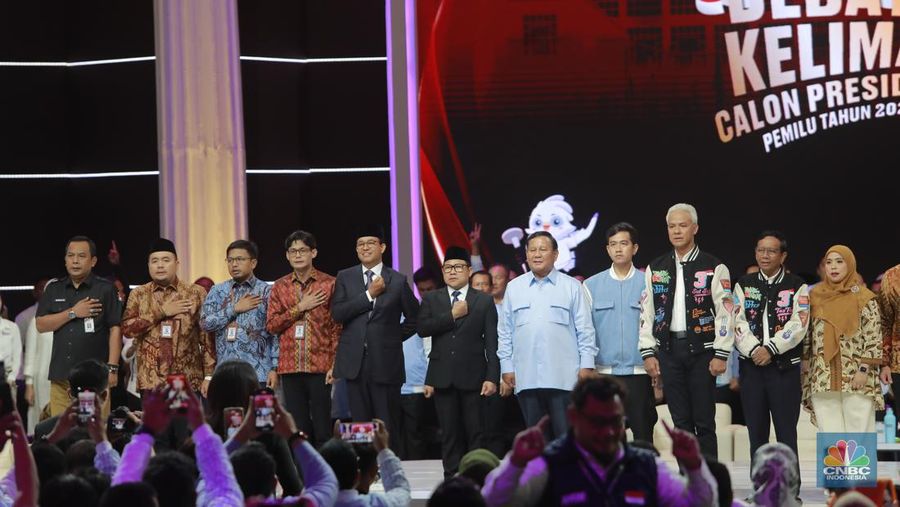 Debat kelima calon presiden Pemilu 2024 di JCC, Jakarta, Minggu, (4/2/2024). (CNBC Indonesia/Muhammad Sabki)