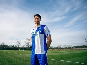 Elkan Baggott Main Penuh saat Bristol Rovers Dihajar Lincoln City 5-0