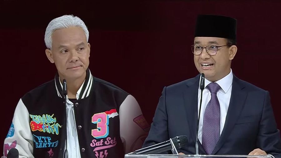 Foto kolase Calon Presiden nomor urut 3 Ganjar Pranowo (Kiri) dan Calon Presiden nomor urut 1 Anies Baswedan. (Tangkapan Layar Youtube KPU RI)