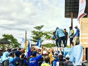 Ketua TKD Prabowo Parepare Bagi-bagi Uang di Acara Jalan Sehat, Bawaslu Usut
