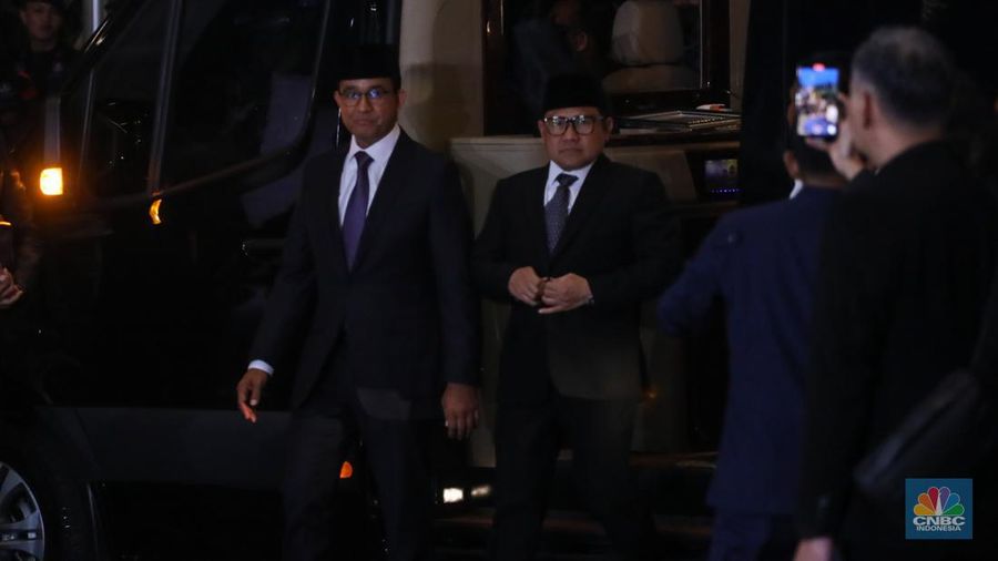 Pasangan Capres-Cawapres Anies Baswedan dan Muhaimin Iskandar tiba di JCC Senayan, Jakarta, Minggu (4/2/2024). (CNBC Indonesia/Faisal Rahman)