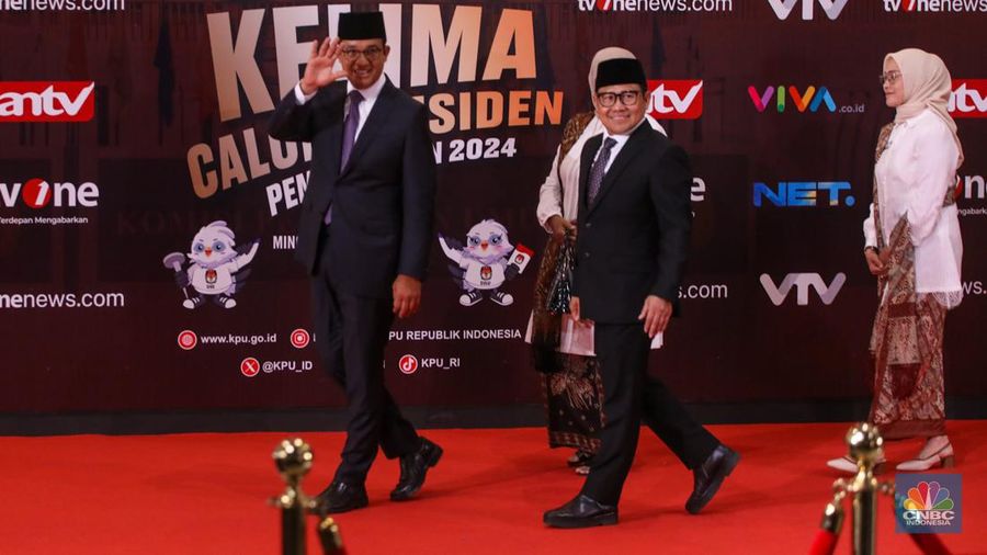Pasangan Capres-Cawapres Anies Baswedan dan Muhaimin Iskandar tiba di JCC Senayan, Jakarta, Minggu (4/2/2024). (CNBC Indonesia/Faisal Rahman)