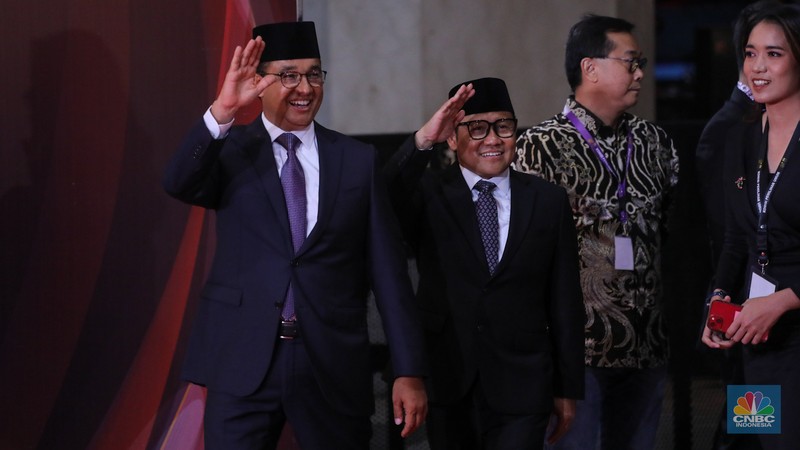 Petugas kepolisian melaksanakan apel untuk menjaga jalannya debat Calon Presiden (Capres) Kelima di Jakarta Convention Center (JCC), Jakarta, Minggu (4/2/2024). (CNBC Indonesia/Faisal Rahman) Petugas kepolisian melaksanakan apel untuk menjaga jalannya debat Calon Presiden (Capres) Kelima di Jakarta Convention Center (JCC), Jakarta, Minggu (4/2/2024). (CNBC Indonesia/Faisal Rahman)