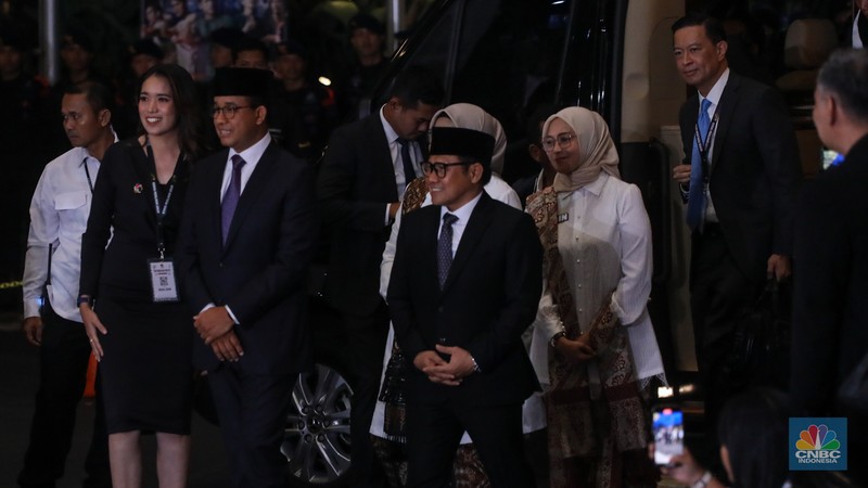 Pasangan Capres-Cawapres Anies Baswedan dan Muhaimin Iskandar tiba di JCC Senayan, Jakarta, Minggu (4/2/2024). (CNBC Indonesia/Faisal Rahman)