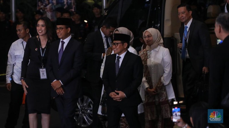 Pasangan Capres-Cawapres Anies Baswedan dan Muhaimin Iskandar tiba di JCC Senayan, Jakarta, Minggu (4/2/2024). (CNBC Indonesia/Faisal Rahman)