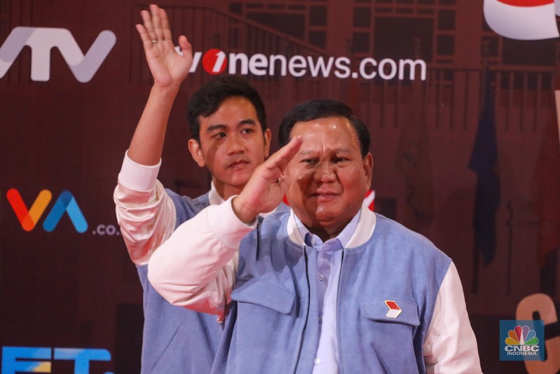 Petugas kepolisian melaksanakan apel untuk menjaga jalannya debat Calon Presiden (Capres) Kelima di Jakarta Convention Center (JCC), Jakarta, Minggu (4/2/2024). (CNBC Indonesia/Faisal Rahman) Petugas kepolisian melaksanakan apel untuk menjaga jalannya debat Calon Presiden (Capres) Kelima di Jakarta Convention Center (JCC), Jakarta, Minggu (4/2/2024). (CNBC Indonesia/Faisal Rahman)