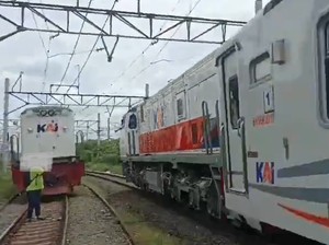 Nahas, Asyik Buat Konten di Rel, Railfans Tertabrak Kereta