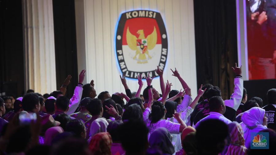Suasana debat kelima calon Presiden Pemilu Tahun 2024. (CNBC Indonesia/Muhammad Sabki)