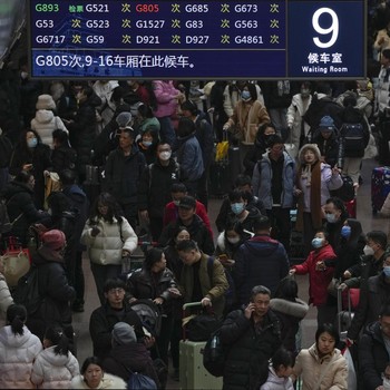 Jelang Imlek, Potret Jutaan Warga China Mudik Massal