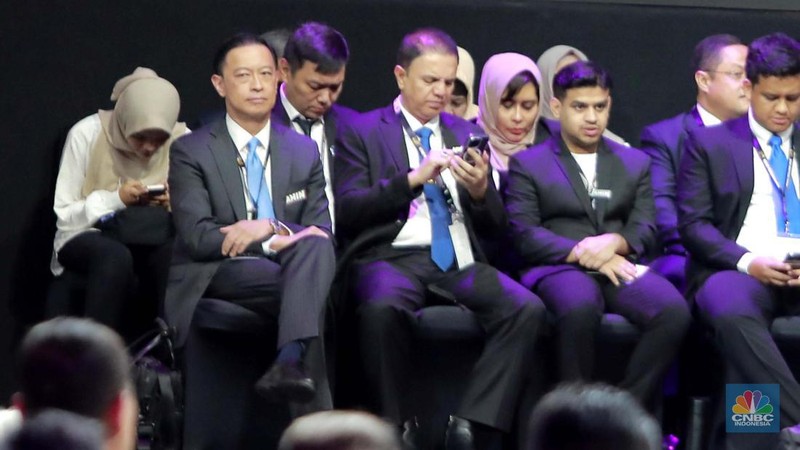 Capres nomor urut 1 Anies Baswedan saat meyampaikan pemaparan di debat Capres kelima. (CNBC Indonesia/Muhammad Sabki)