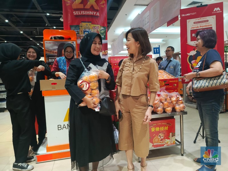 Transmart (CNBC Indonesia/Rosseno Aji Nugroho)