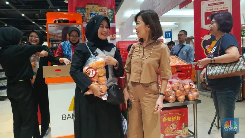 Transmart (CNBC Indonesia/Rosseno Aji Nugroho)