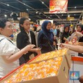 Pengunjung Kaget, Beli Jeruk Imlek di Transmart Cuma Bayar Rp 1