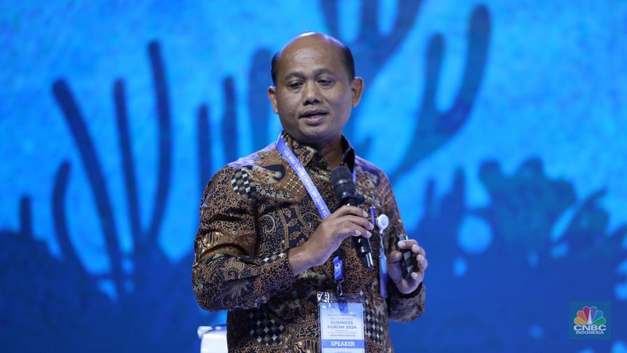 Direktur Jenderal Perikanan Budidaya Tb Haeru Rahayu dalam acara Indonesia Marine And Fisheries Business Forum 2024, di Fairmont Jakarta, pada Senin (5/2/2024).. (CNBC Indonesia/Tri Susilo)