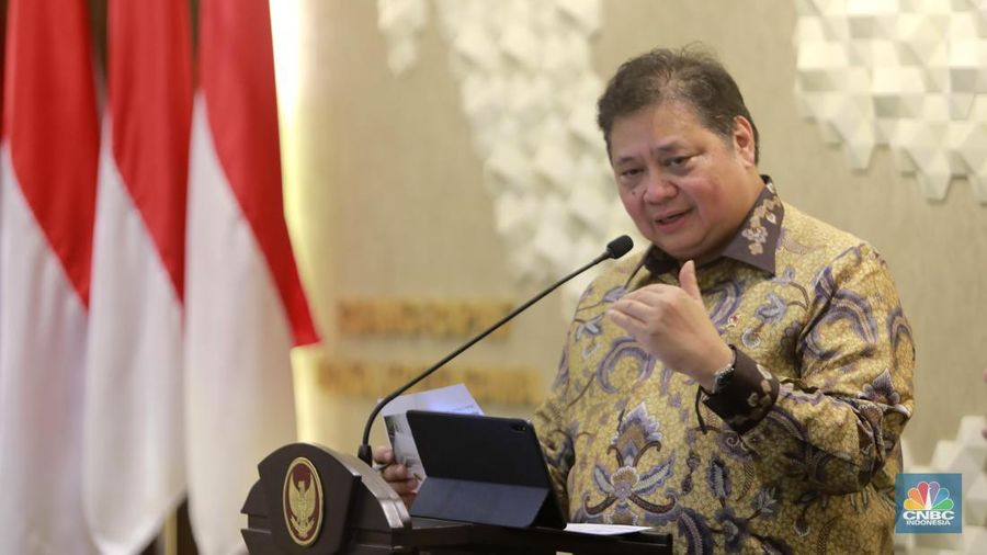 Menteri Koordinator Bidang Perekonomian, Airlangga Hartarto dalam Konverensi Pers di Kantor Kementerian Perekonomian, pada Senin, (5/2/2024). (²©²ÊÍøÕ¾/Muhammad Sabki)