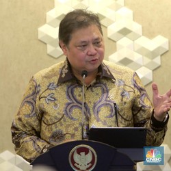 Bocoran Airlangga: Jokowi Mau Beri Petani Diskon Pupuk Non Subsidi 40%