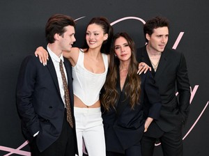 Makin Panas, Nicola Peltz Hapus Jejak Keluarga Beckham dari Media Sosial