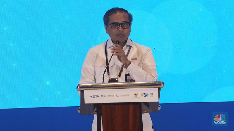 Sekjen Kementerian PUPR, Mohammad Zainal Fatah memberi pemaparan di acara Road to 10th World Water Forum di menara Danareksa, Jakarta, Senin, (5/2/2024). (CNBC Indonesia/Muhammad Sabki)