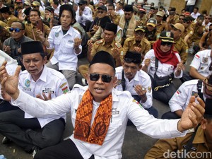 Syarat Kepala Desa Minimal Lulusan Apa? Ini Besaran Gajinya