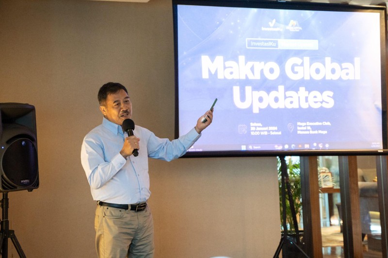 InvestasiKu menyelenggarakan Market Outlook untuk Perkumpulan Dana Pensiun Kristen Indonesia (BKS) dan Yayasan, diadakan offline di Mega Executive Club, Menara Bank Mega, dan secara online melalui Zoom pada akhir Januari. Tujuannya adalah memberikan gambaran pasar global dan lokal untuk membantu pengurus dapen dalam pengambilan keputusan investasi. (Dok. InvestasiKu)