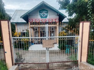 Warga Segel Kantor Desa gegara Sekretaris Tilap ADD