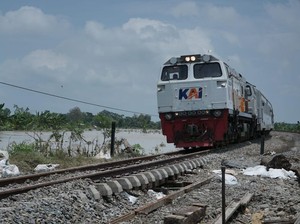 Sempat Terendam Banjir, Jalur KA di Grobogan Sudah Dapat Dilewati