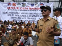 Masa Jabatan Kades Diperpanjang Jadi 8 Tahun, Berapa Sih Gajinya?
