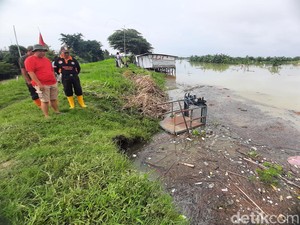 Debit Air Sungai Wulan Kudus Naik-Tanggul Abrasi, Warga Waswas