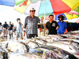 Fadel Muhammad Kunjungi Pasar Ikan Gorontalo: Dulu Saya Perbaiki Pasar Ini