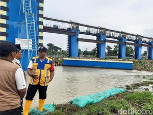 Bikin Waswas! Debit Bendung Wilalung Kudus Tembus 1.100 Meter Kubik Per Detik